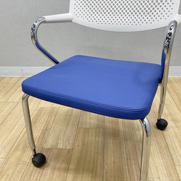 Vitra スタッキングチェア 肘付 ビザロール2 キャスター付 ミーティングチェア ヴィトラ ブルー 中古 IS-880461Bの画像