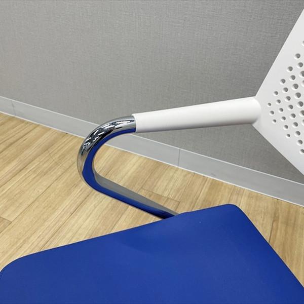 Vitra スタッキングチェア 肘付 ビザロール2 キャスター付 ミーティングチェア ヴィトラ ブルー 中古 IS-880461Bの画像