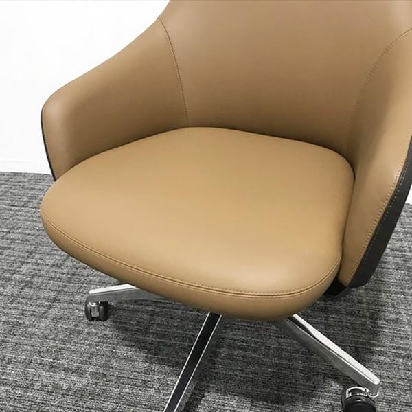エグゼクティブチェア 社長室家具 役員用 肘付き ブラウン 中古 エグゼクティブチェア 社長室家具 役員用 肘付き ブラウン 中古
