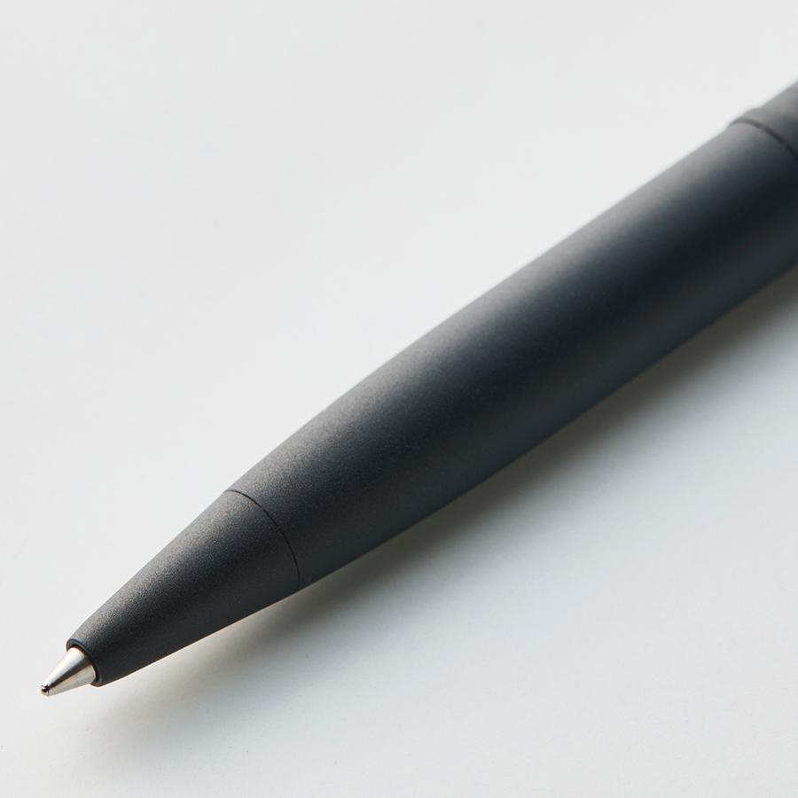 究極の機能美！ グリップしたままペン先を繰り出せる Side Knock