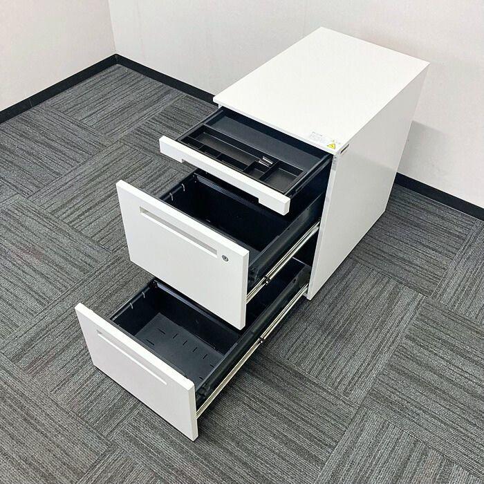イトーキ CZRワゴンシリーズ 3段ワゴン CZR-046MPCB-W9 W400×D593×H651 ホワイト 中古の画像