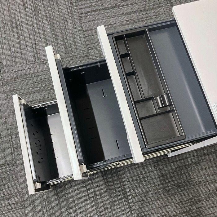 イトーキ CZRワゴンシリーズ 3段ワゴン CZR-046MPCB-W9 W400×D593×H651 ホワイト 中古の画像