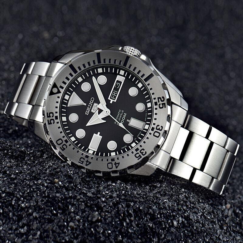 セイコー SEIKO 5 SPORTS 海外モデル \"New Monster\" セイコー SEIKO 5 SPORTS 海外モデル 