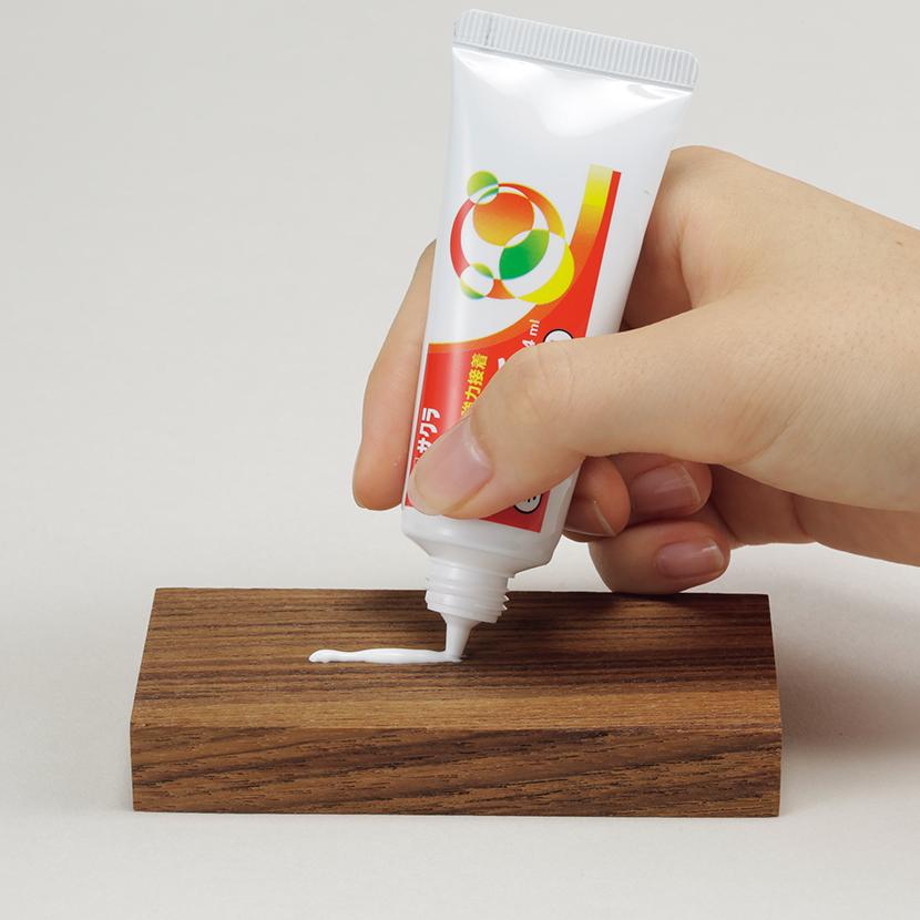 サクラクレパス 水性接着剤 ボンドタッチ 24ml |  | 01