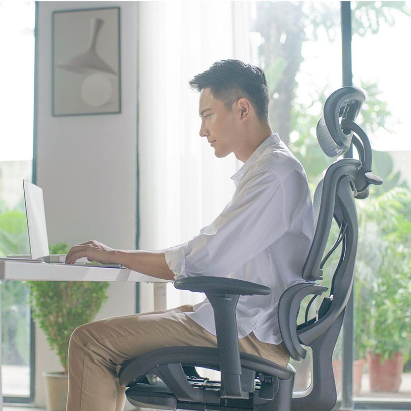 COFO Chair Pro ブラック フットレスト・ハンガー付き COFO チェア [W660xD680xH1150~1260mm] Chair Pro ブラック FCC