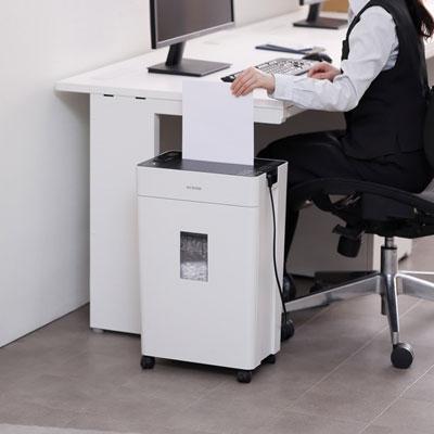 IRIS OHYAMA シュレッダー A4対応 自動細断 100枚 22L マイクロ IRIS OHYAMA シュレッダー A4対応 自動細断 100枚 22L マイクロ