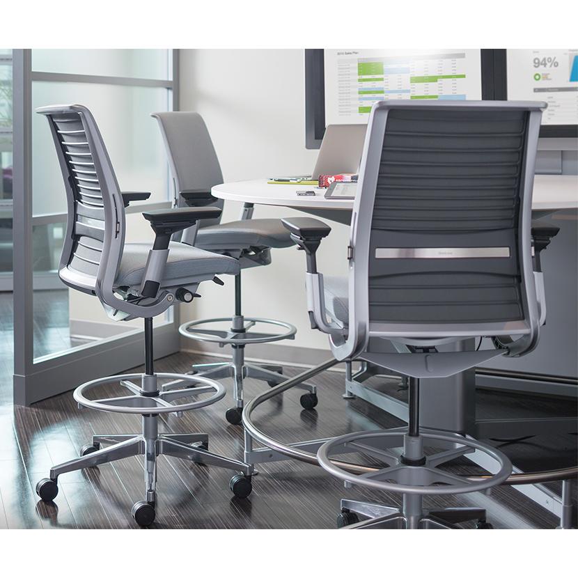 スチールケース シンク Steelcase Think オフィスチェア 座クロス張り ブラックフレーム 465A300BFM J501 5064 背3Dニット 固定アーム 可動ランバーサポートの画像