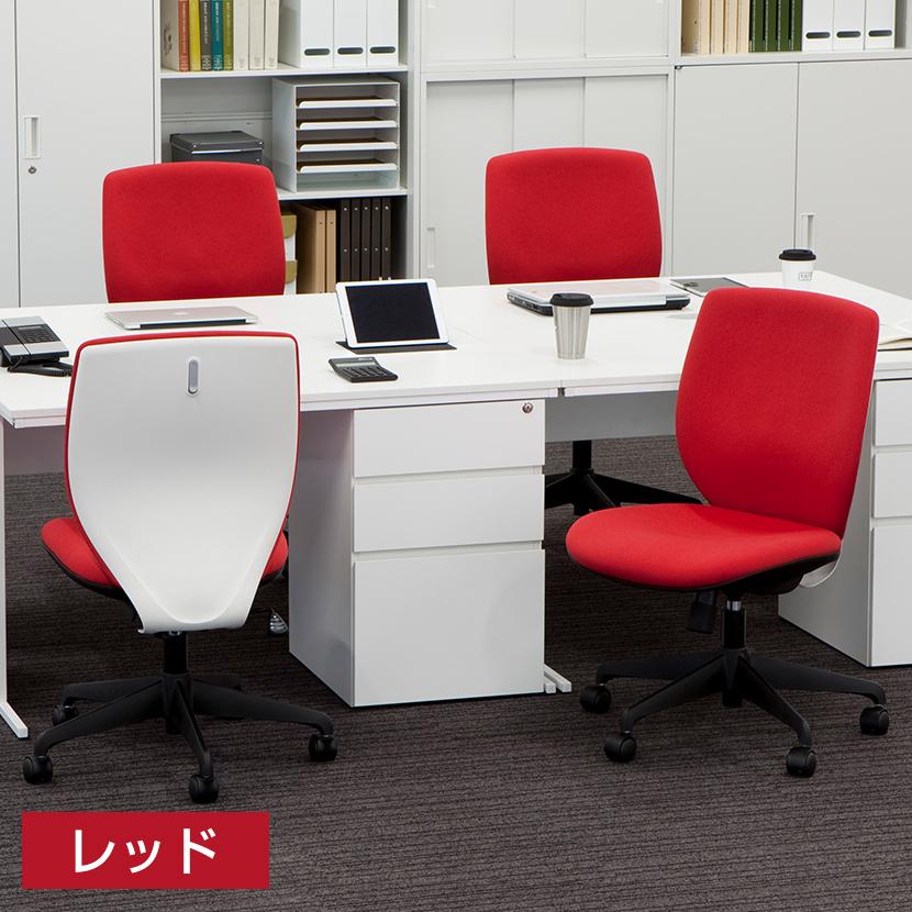 書類スチール棚x2台・事務用デスクx2台・真っ赤なオフィスチェアー 1脚