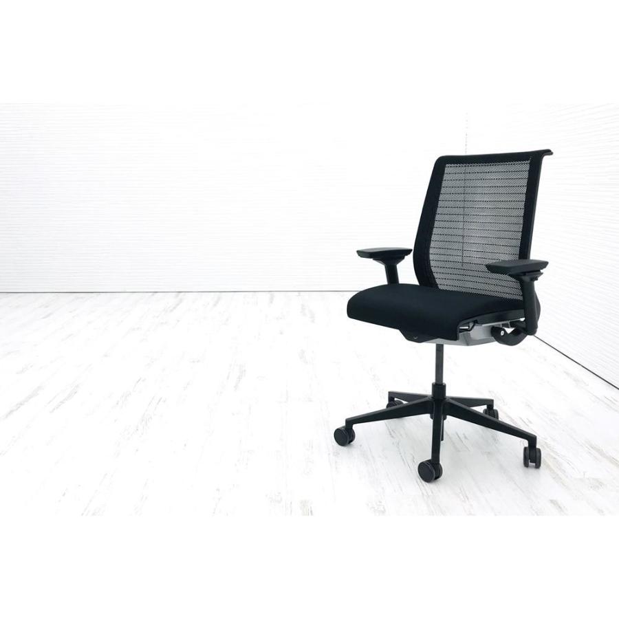 女性に人気! Steelcase Thinkチェア 可動式肘付き ハイバックチェア 黒 - デスクチェア