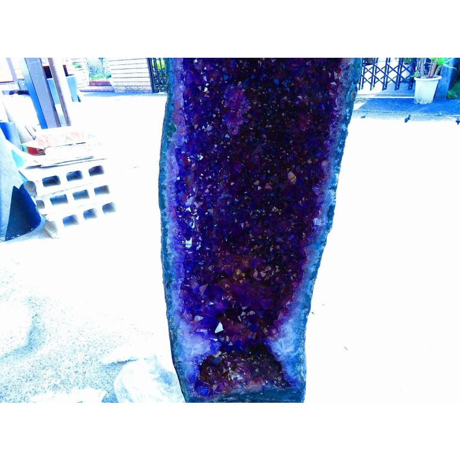 アメジストドームtr28473★超強パワー★濃い濃い超迫力★限定品ウルグアイ産★天然水晶宝石★超巨大125kg★高さ835mm_4