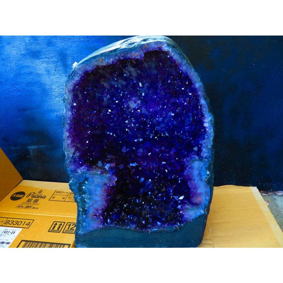 アメジストドームtr30376★超強パワー★濃い濃い超迫力★限定品ウルグアイ産★天然水晶宝石★超巨大87.8kg★高さ560mm_3