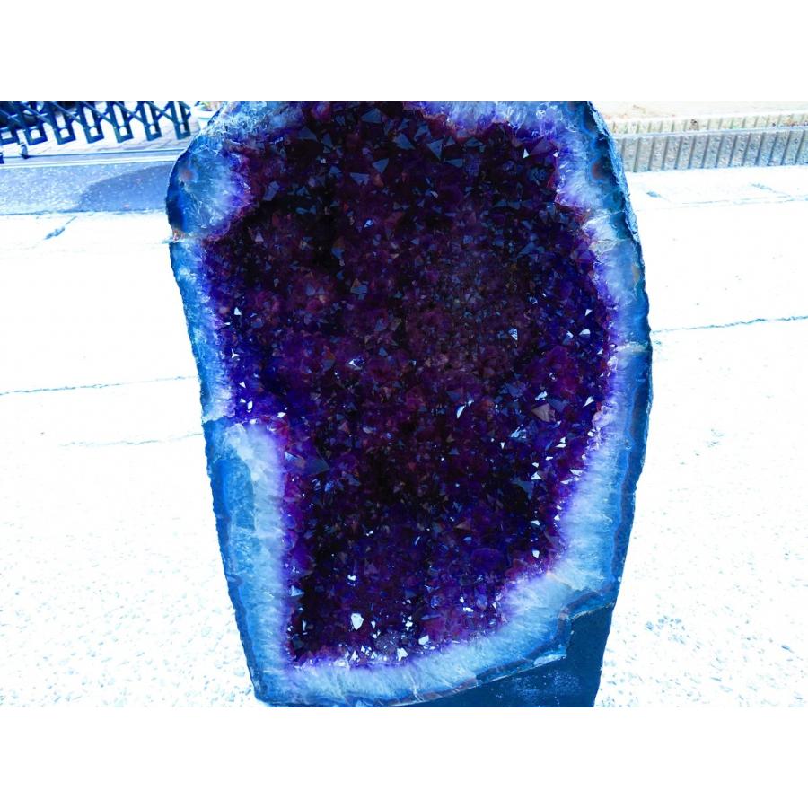 アメジストドームtr32913★超強パワー★濃い濃い超迫力★限定品ウルグアイ産★天然水晶宝石★超巨大95kg★高さ620mm_2