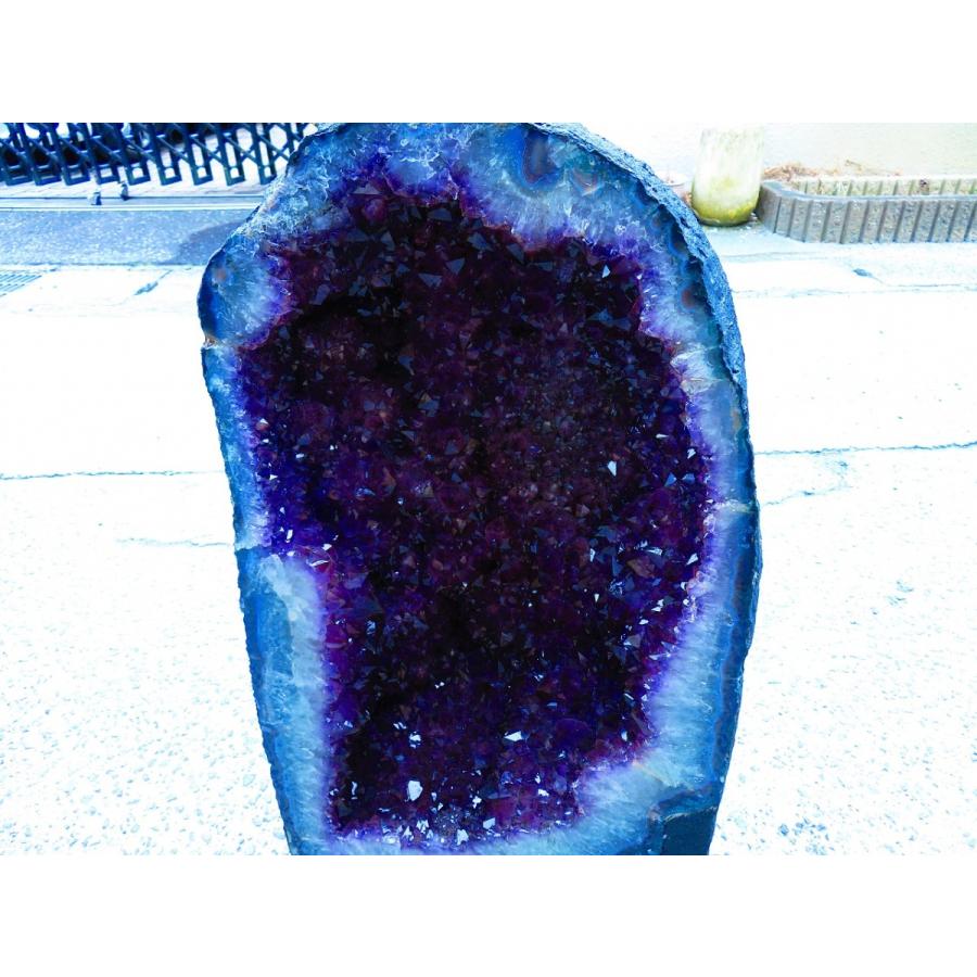 アメジストドームtr32913★超強パワー★濃い濃い超迫力★限定品ウルグアイ産★天然水晶宝石★超巨大95kg★高さ620mm_4