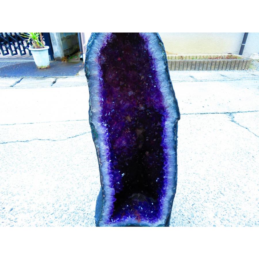 アメジストドームtr32915★超強パワー★濃い濃い超迫力★限定品ウルグアイ産★天然水晶宝石★超巨大95kg★高さ740mm_2