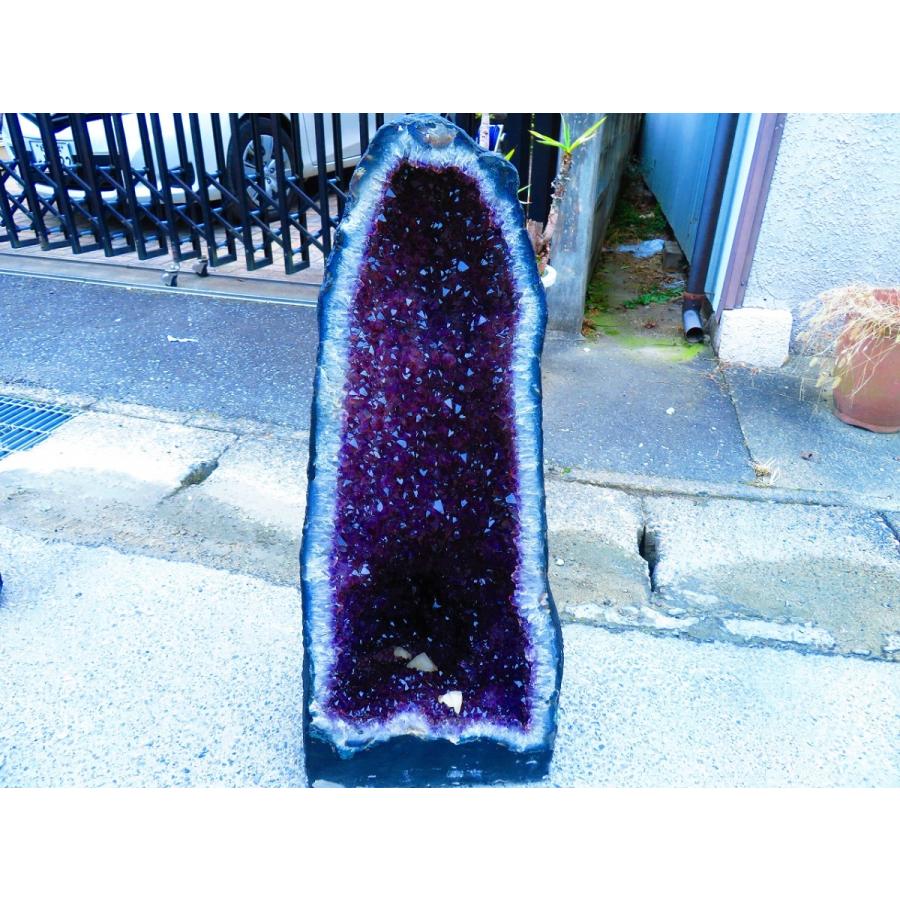 アメジストドームtr33497★超強パワー★濃い濃い超迫力★限定品ウルグアイ産★天然水晶宝石★超巨大95kg★高さ760mm