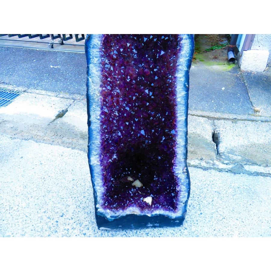 アメジストドームtr33497★超強パワー★濃い濃い超迫力★限定品ウルグアイ産★天然水晶宝石★超巨大95kg★高さ760mm_3