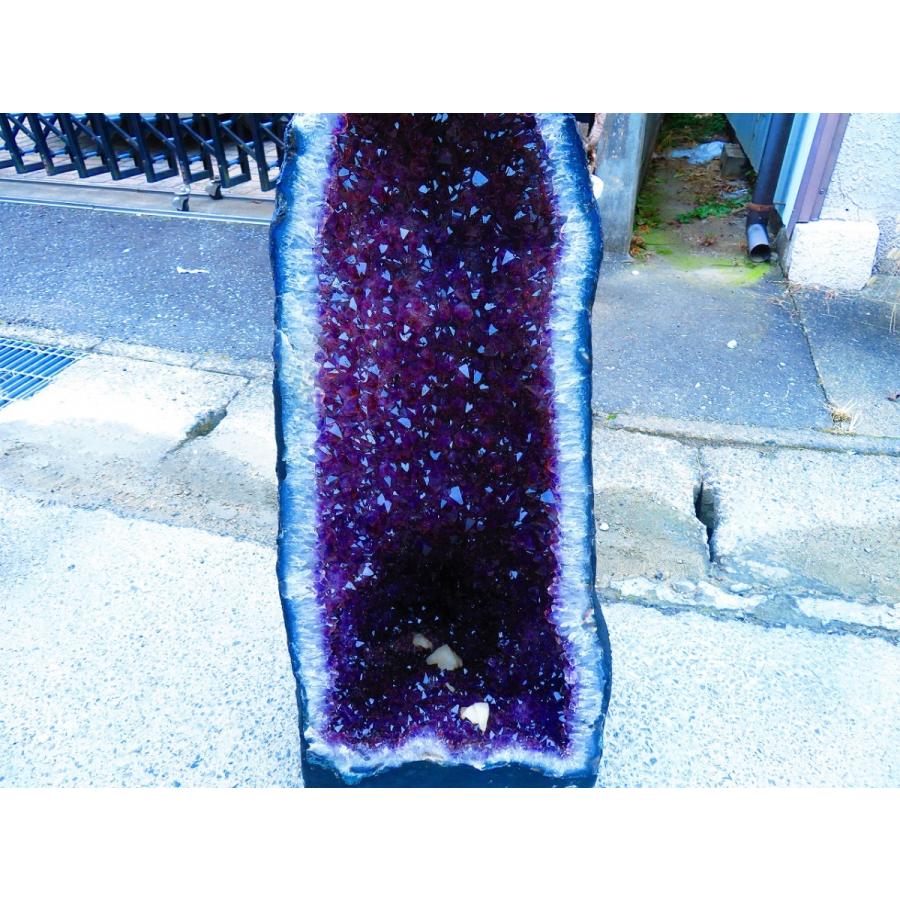 アメジストドームtr33497★超強パワー★濃い濃い超迫力★限定品ウルグアイ産★天然水晶宝石★超巨大95kg★高さ760mm_4