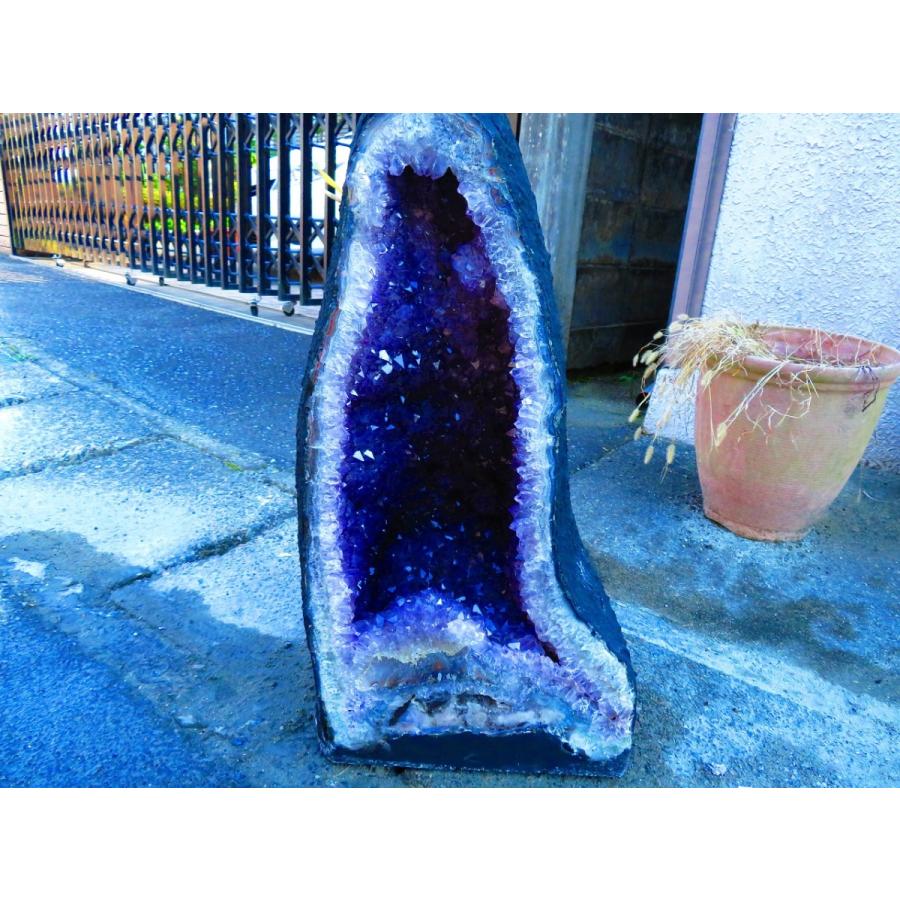 アメジストドームtr33787★超強パワー★濃い濃い超迫力★限定品ウルグアイ産★天然水晶宝石★超巨大90.5kg★高さ610mm_1