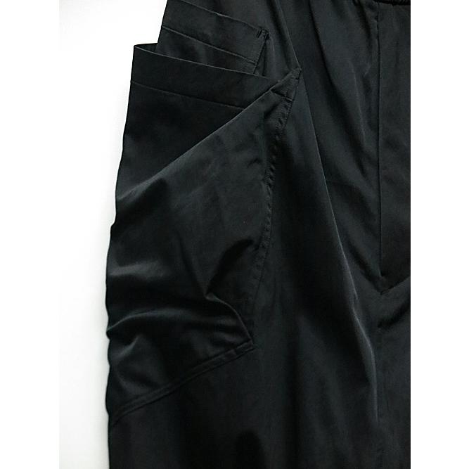 JULIUS・ユリウス/VISCOSE/NYLON STRETCH SATIN TROUSERS4/BLACK｜offside｜06