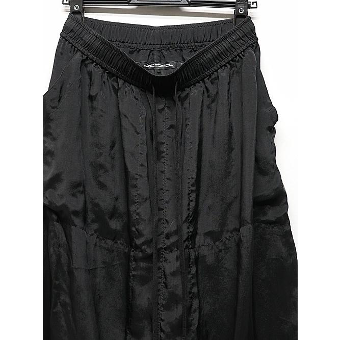 JULIUS・ユリウス/CUPRO TAFFETA TROUSERS2/BLACK | JULIUS | 01