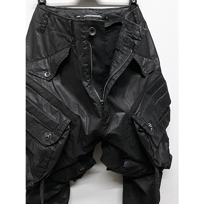 JULIUS・ユリウス/COATED CLOTH TROUSERS17/BLACKの画像