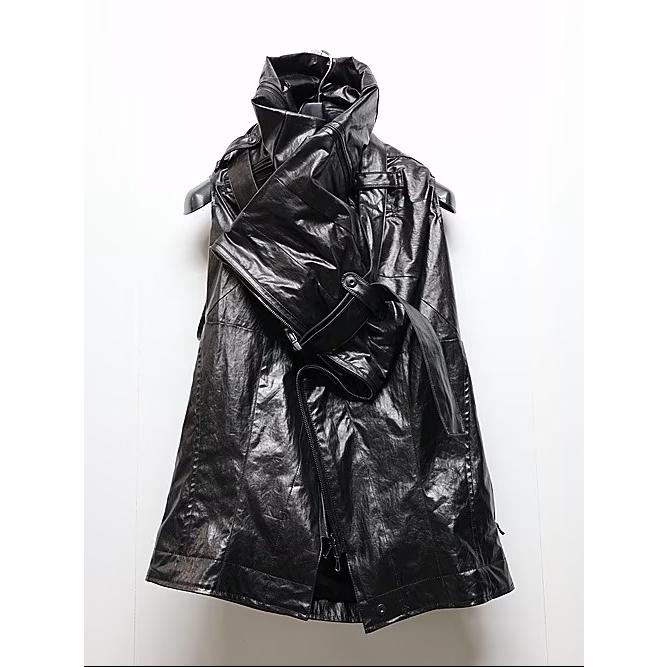 JULIUS・ユリウス/LAMINATED CLOTH VEST2/BLACKの画像