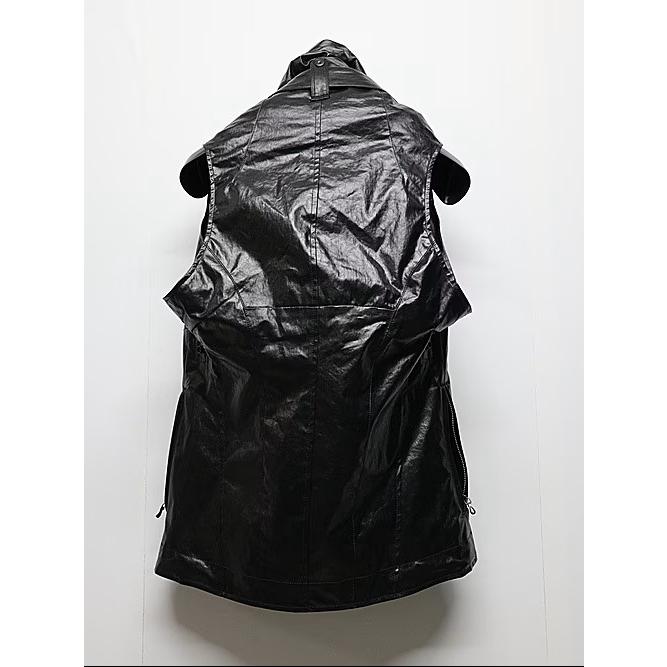 JULIUS・ユリウス/LAMINATED CLOTH VEST2/BLACKの画像