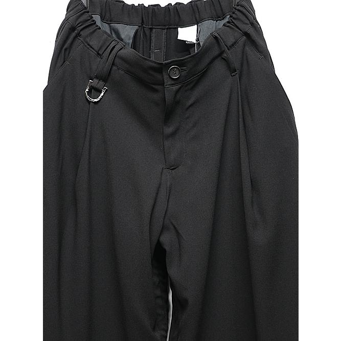kiryuyrik・キリュウキリュウ/Crape Sharring Wide Tuck Slacks/Blackの画像