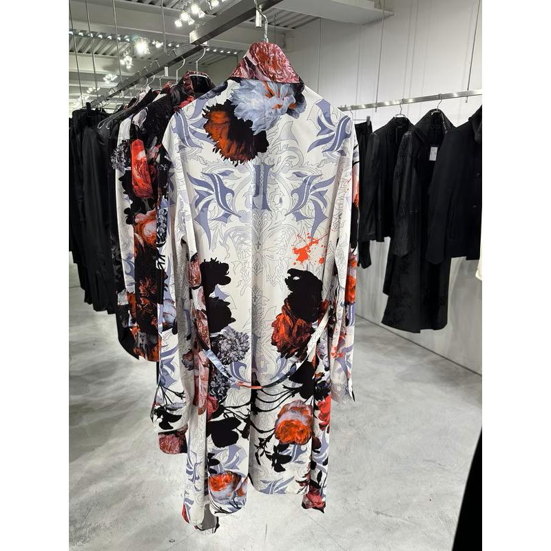 (予約品）10月末〜11月入荷予定/kiryuyrik・キリュウキリュウ/Goth Flora Flare Shirt/Whiteの画像