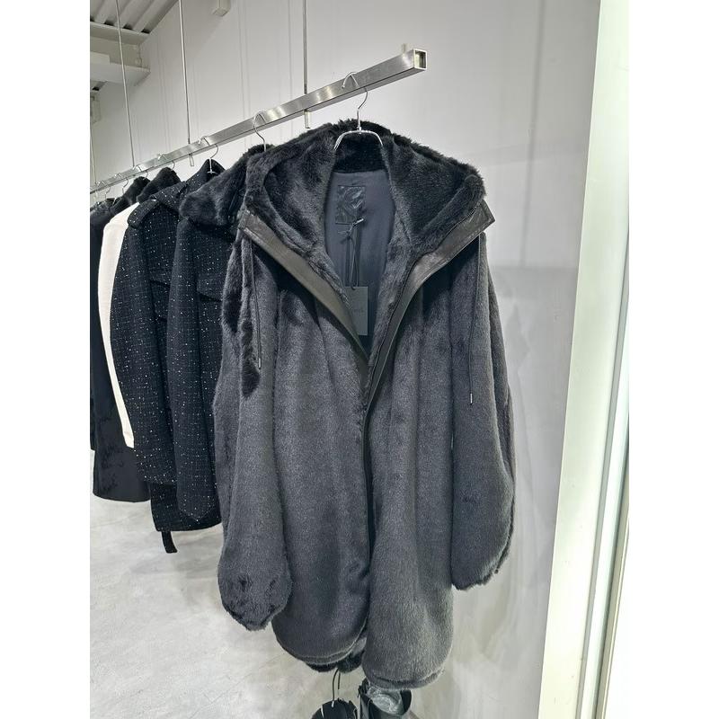 (予約品）11月末〜12月入荷予定/kiryuyrik・キリュウキリュウ/Fur Mods Coat/Blackの画像