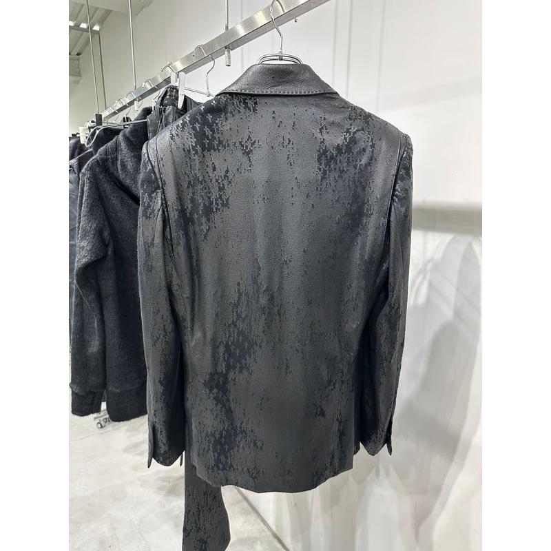 (予約品）11月末〜12月入荷予定/kiryuyrik・キリュウキリュウ/Cross Dot Fleece Peaked Jacket/Blackの画像