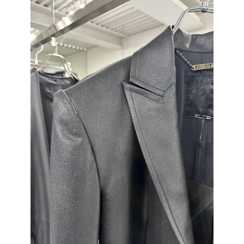 (予約品）10月末〜11月入荷予定/kiryuyrik・キリュウキリュウ/Emboss Silley Jersey Layerd Jacket/Blackの画像