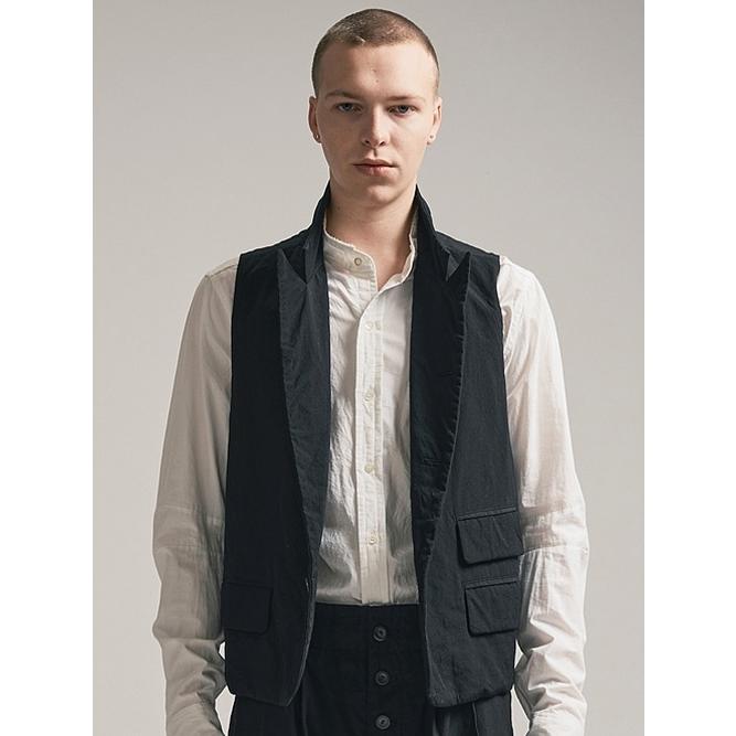 SALE30%OFF/nude:masahiko maruyama ・ヌード:マサヒコマルヤマ/Wool Cotton Twill VEST (MULTI BUTTONS ON THE BACK)/Black | nude:masahiko maruyama | 01