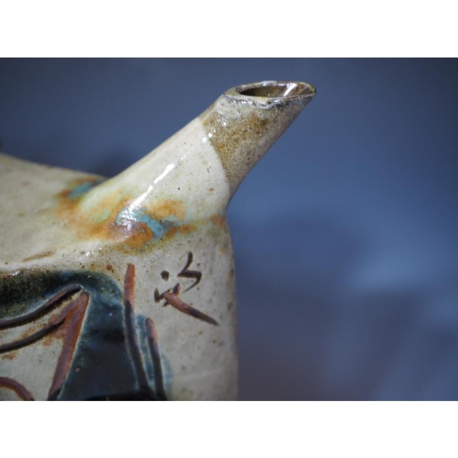 金城次郎 魚紋抱瓶【大作】 壺屋焼 ≪人間国宝≫ 共箱 縄紐 沖縄 金城次郎 魚紋抱瓶【大作】 壺屋焼 ≪人間国宝≫ 共箱 縄紐 沖縄