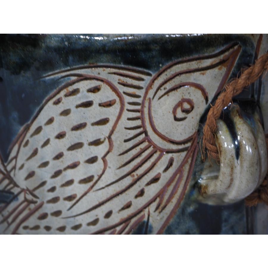 金城次郎 魚紋抱瓶【大作】 壺屋焼 ≪人間国宝≫ 共箱 縄紐 沖縄 金城次郎 魚紋抱瓶【大作】 壺屋焼 ≪人間国宝≫ 共箱 縄紐 沖縄