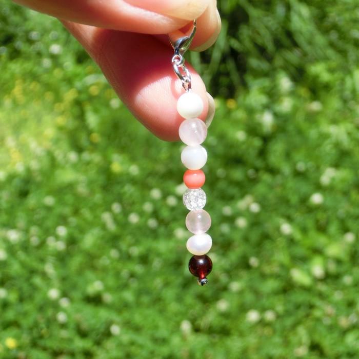 最大95 オフ 赤ちゃんと繋がる糸電話 子宝 安産のお守り 送料無料 おはなもあなオリジナル さるぼぼお守りチャーム ストラップ キーホルダー Aynaelda Com