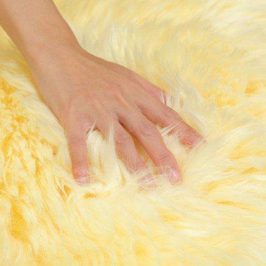 ムートンラグ 長毛 1枚皮 羊毛100％ ムートンブラシ付き 約90cm×60cm