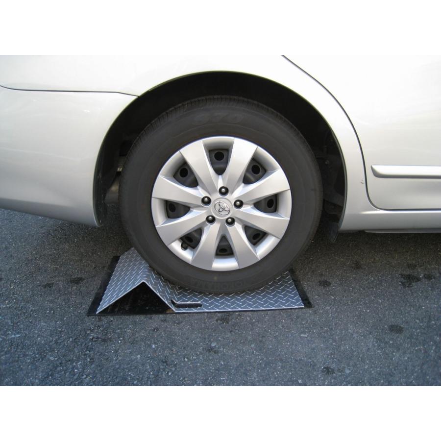 車納まるピタットくん 車 タイヤ止め 鉄 縞板 縞鋼板 送料別途 飛脚宅急便 a 大冨鋼材 通販 Yahoo ショッピング