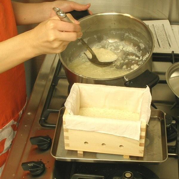 手作り豆腐キット 国産檜の豆腐型 天然にがり 藻塩 有機大豆セット1丁分 9999 001 おいしいコンシェルジュ ヤフー店 通販 Yahoo ショッピング