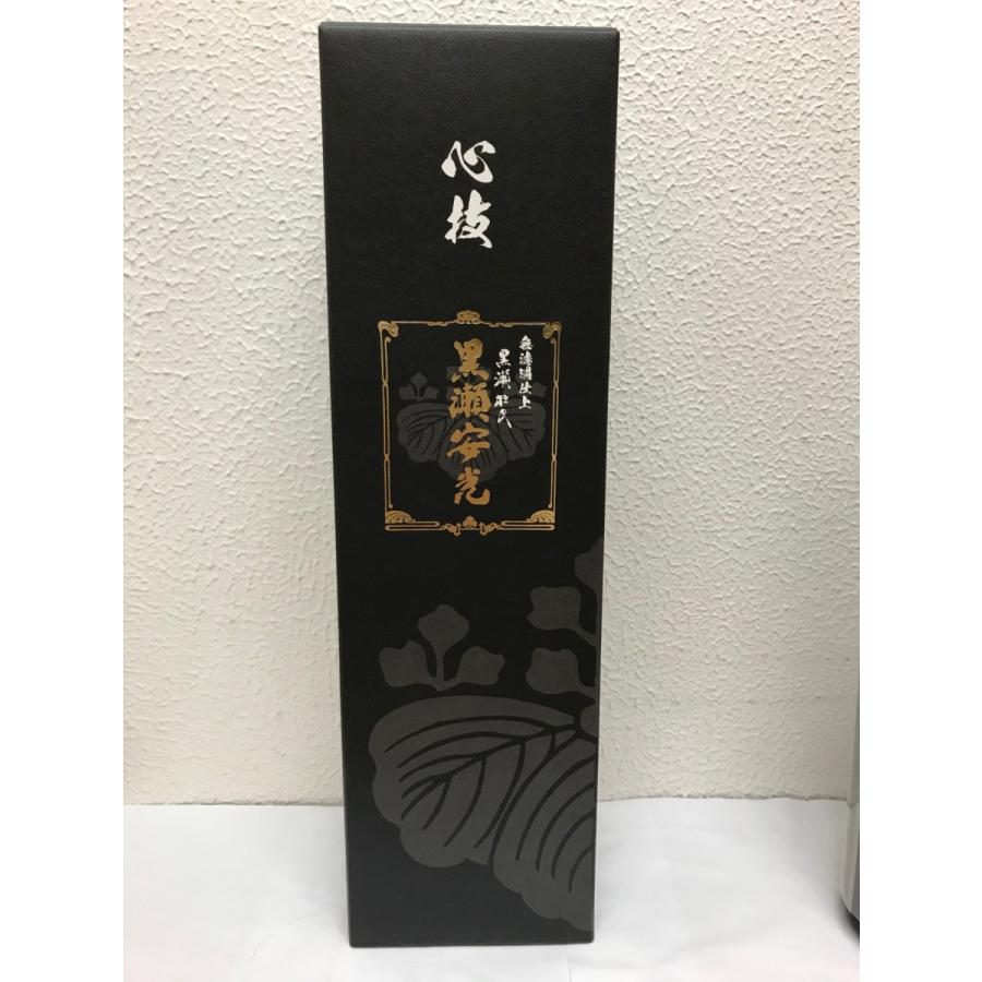 極上の芋焼酎】鹿児島酒造の最高峰『黒瀬安光 28°』1800ml : 日本