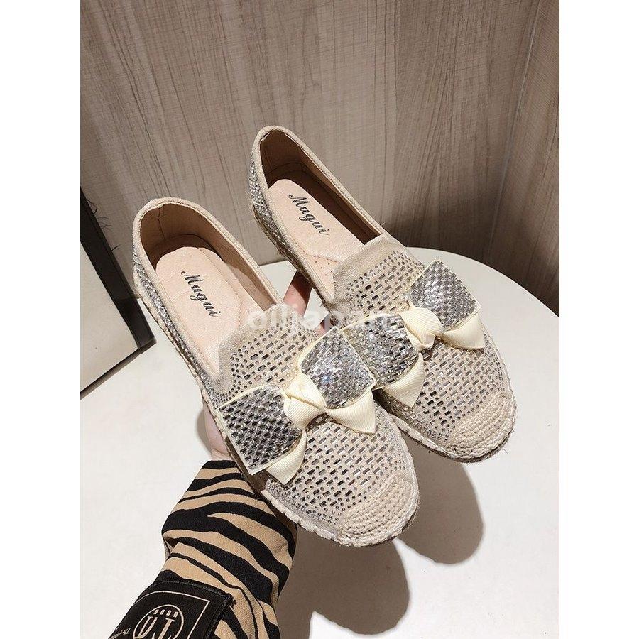 お試し価格 キャッチー キュートな日常スタイル Size交換一部当店負担 Zch21 エレガント 休日 女子会 大人可愛い お出かけ 30代 お呼ばれ 歩きやすい 派手 キラキラ リボン ビジュー フラット スリッポン シューズ シューズ Hermandad Estrella Org