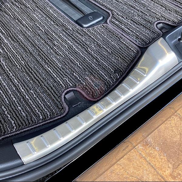 アルファード30系 内側+外側リアバンパーステップガード【E67】 アルファード30系 内側+外側リアバンパーステップガード【E67】