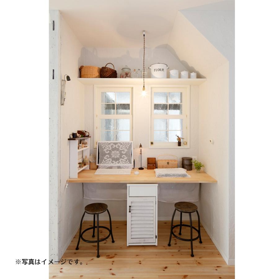 Lohas Material 室内 窓 通風 木製 ガラス インテリア 採光 自然素材 おしゃれ 無垢 インテリアウィンドウ 上げ下げ窓 パイン クリアオイル塗装 W600 H800mm Ok Depot 通販 Yahoo ショッピング