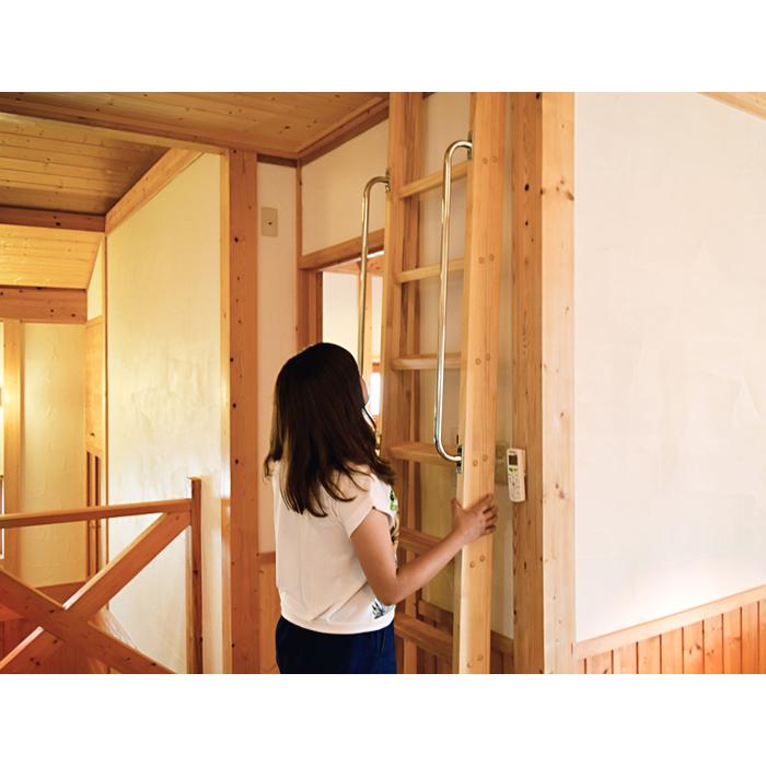 カスタムラダー 木製ロフトはしご 正面手すり仕様 クリア塗装 金具セット 8段 木製はしご パイン 組み立て 梯子 ハシゴ