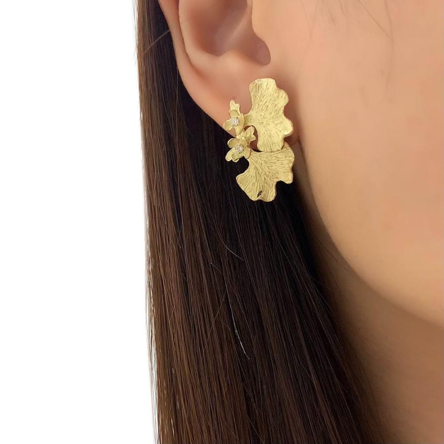 AKコレクション ピアス リーフ 紅葉 もみじ ダイヤモンド 0.08 K18 750 