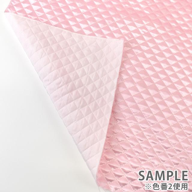 淡いピンクの布も使ったホワイトキルト 淡いピンクの布も使ったホワイトキルト 淡いピンクの布も使った