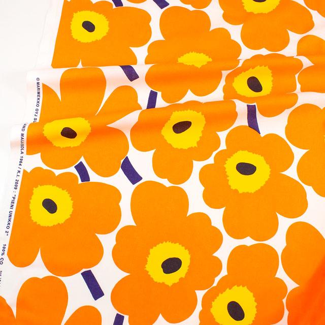 マリメッコ　PVC生地　ピエニウニッコ 生地 『マリメッコ ピエニウニッコ カットクロス 約70cm×50cm