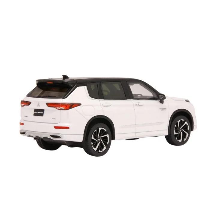 非売品 三菱 アウトランダーPHEV カラーサンプル 白 非売品 三菱 アウトランダーPHEV カラーサンプル 白 - メルカリ