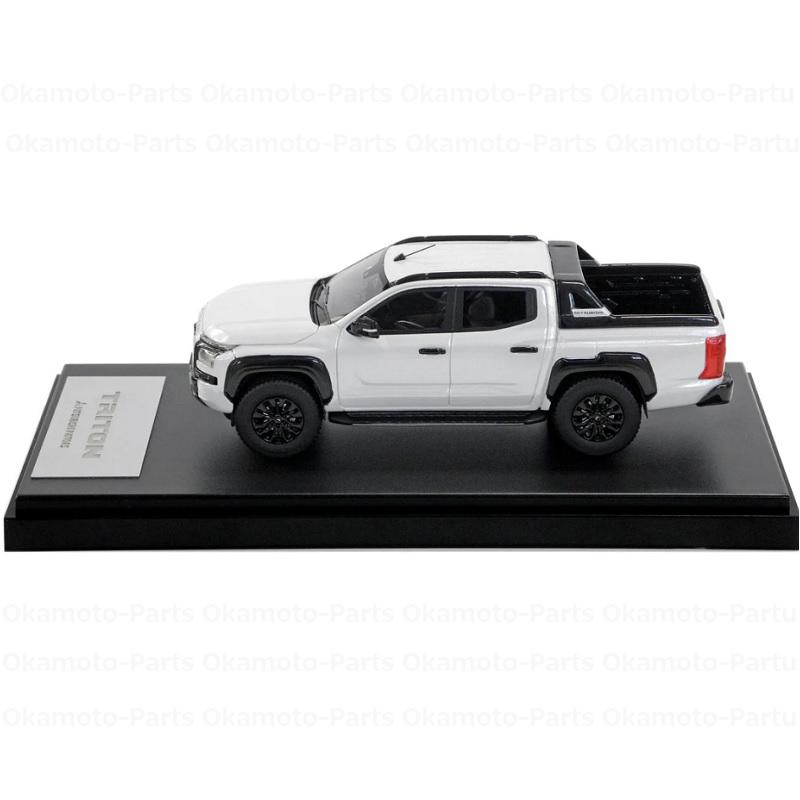 三菱 (10T)トライトン 1/43サイズモデルカー(ホワイト