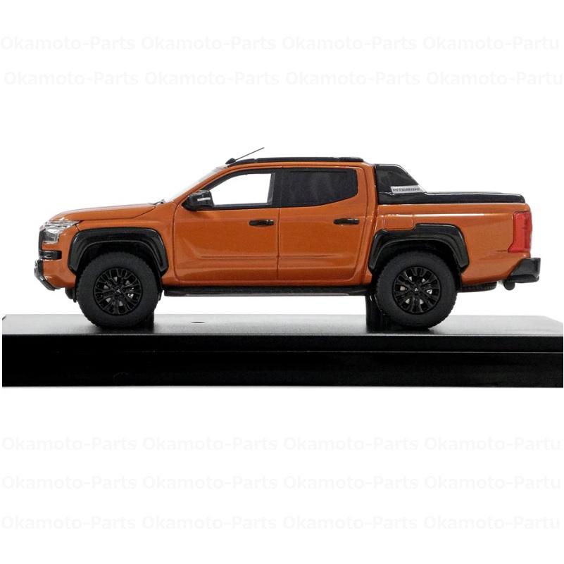 三菱（MITSUBISHI） (10T)トライトン 1/43サイズモデルカー